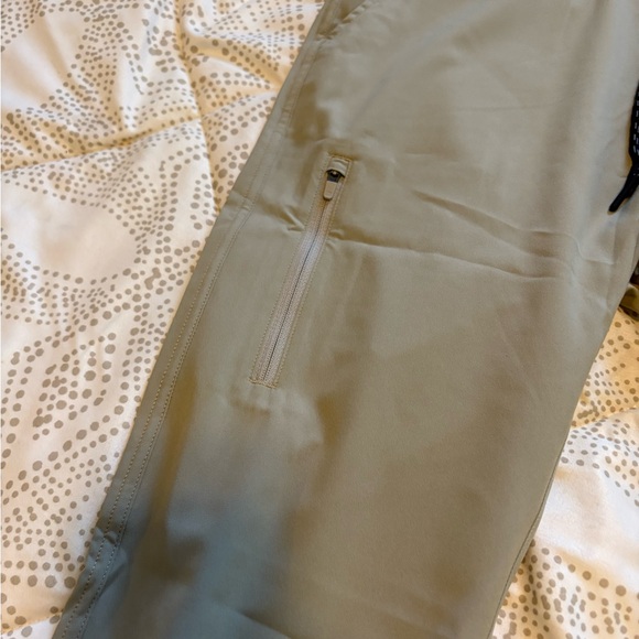 Women's Outdoor Pant - Olive - Picture 4 of 6